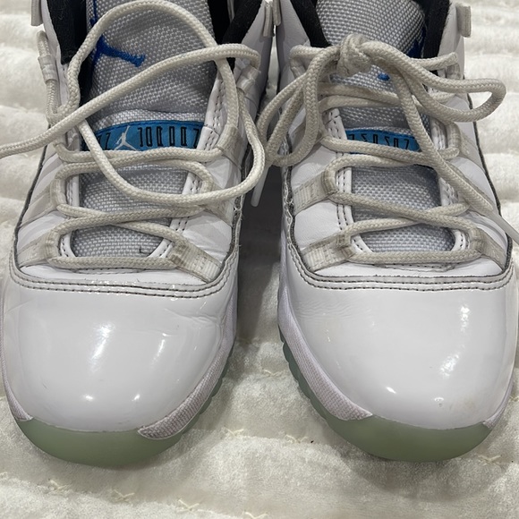 Jordan 11 Retro Low Legend Blue GS Kids White Blue Casual Sneakers 5289896-117 - Picture 7 of 9